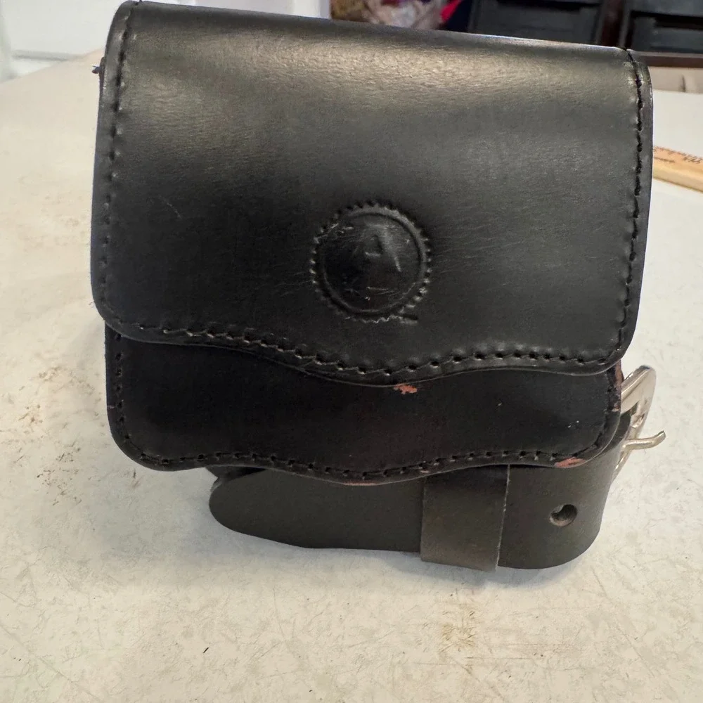 Buffalo Leather Belt Pouch Medium Black Utility Gorpcore Silver Buckle 100-7001